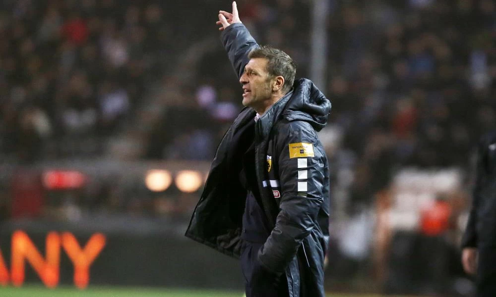 «Τα πήρε» ο Καρέρα με τους παίκτες του